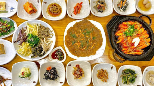 쉬어가기좋은날식당에서 먹을 수 있는 하동재첩파전의 맛과 풍미